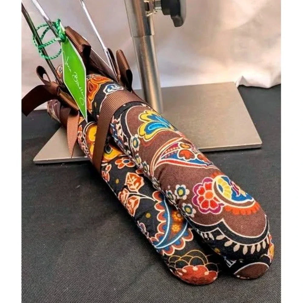 Vera Bradley ~ Set of 3 ~ Padded Hangers ~Brown Kensington Paisley ~ NEW - Picture 5 of 10